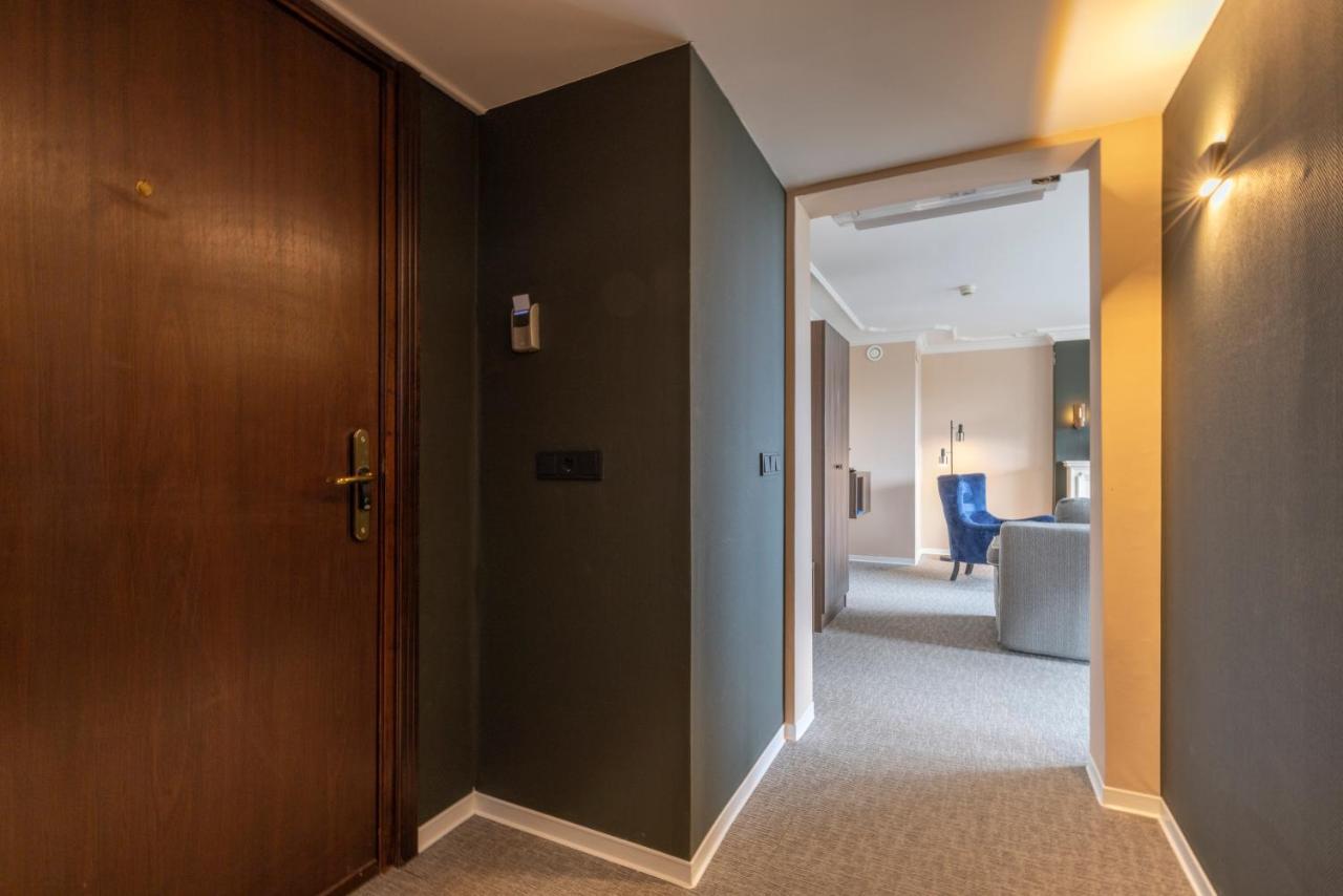 Fletcher Familiehotel De Hunzebergen Эксло Экстерьер фото